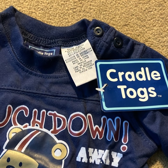 Boys Touchdown Football Bear Graphic Long-Sleeve T-Shirt Size 6-9 month - Picture 5 of 5